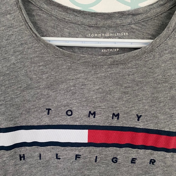 Grey Tommy Hilfiger tee - Picture 2 of 3
